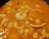 Foto del paso 9 de la receta: Garbanzos con gambas y almejas
