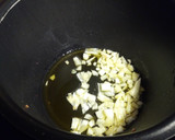Foto del paso 3 de la receta: Crema de Coliflor al Vino Blanco con Crujiente de Serrano