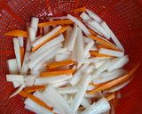 Hình bước làm 2 của món Dưa chua cho bánh mì