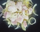 Foto langkah ke 4 dari resep Cah Telur Puyuh, Jamur Kuping, dan Mente Goreng.