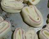 Foto del paso 5 de la receta: Palmeritas de jamón y queso
