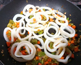 Foto del paso 2 de la receta: Anillas de calamar al curry