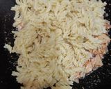 A picture of step 3 of Wok-fried Mushroom Cream Pasta.