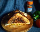 চিজি এগ তাওয়া স্যান্ডউইচ(Cheese egg tawa sandwich recipe in Bengali) রেসিপির ধাপ 6 ছবি