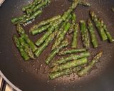 Foto del passaggio 5 della ricetta Risotto con Asparagi e Prosciutto
