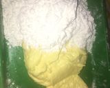 Foto langkah ke 3 dari resep Kue Mawar Krenyes.
