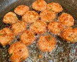รูปขั้นตอนการทำที่ 5 ของ หมูก้อนทอด สูตรคุณแม่