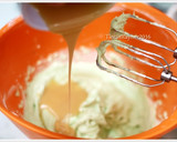 Foto langkah ke 2 dari resep Condensed Milk PANDAN POUND CAKE 5 Bahan Yummy.