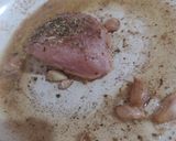 Foto del paso 1 de la receta: Pollo con ajos a la manteca y morrón gratinado