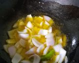 A picture of step 3 of Masala Bhindi Do Pyaza.