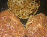 Foto del paso 2 de la receta: Sándwich de hamburguesa con Pan frito       