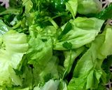 Hình bước làm 3 của món Salad rong sụn, ức gà vetula