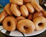 A picture of step 5 of Fluffy donuts.