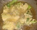 Foto langkah ke 4 dari resep Brokoli dan Kembang Kol Goreng Tepung.