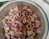 Foto langkah ke 1 dari resep Oseng cumi asin.
