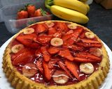 Gyümölcstorta epres pudinggal, eperrel és banánnal 🍓🍌 recept fázis 4 fotója