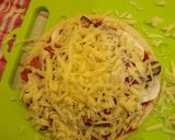 Foto langkah ke 2 dari resep Delicate mini pizza (smoked beef mushroom).