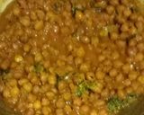 A picture of step 4 of Black Gram / kala Chana Curry.