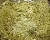 A picture of step 1 of Lauki halwa (Greens, beans, gourds).