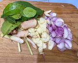 Foto langkah ke 2 dari resep Ayam suwir kemangi.