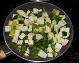 A picture of step 2 of Spanish Potato and Zucchini Omelette.