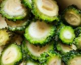 উচ্ছে আলু ভাজা (Uchche aloo bhaja recipe in Bengali) রেসিপির ধাপ 1 ছবি