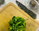 Foto del paso 1 de la receta: Salmorejo de aguacate