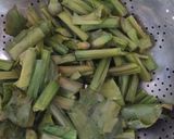 Foto langkah ke 1 dari resep Tumis Genjer Oncom.