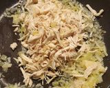 A picture of step 3 of Chicken mini pie.