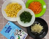 Foto langkah ke 1 dari resep Chiken cream soup ala KFC untuk bekal sekolah anak.