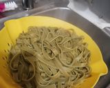 Foto del paso 1 de la receta: Tagliatelle de espinaca al pesto 🍝