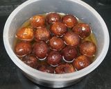 बनाना जामून (banana jamun recipe in marathi) रेसिपी स्टेप 4 फोटो 