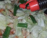 Foto langkah ke 5 dari resep Ayam Kubis Tumis Mayones.