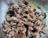 Foto del paso 5 de la receta: Queso de cerdo con codillo, paleta y patas 🐽