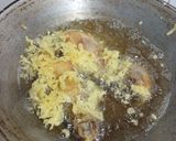 Foto langkah ke 5 dari resep Ayam Goreng Kremes.