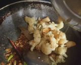A picture of step 6 of Dry gobhi masala.