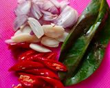 Foto langkah ke 1 dari resep Sayur Bening katuk pedas.