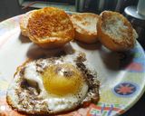 A picture of step 1 of Half fry egg with Crispy Pav.