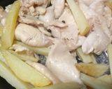 Foto del paso 1 de la receta: Pechugas en caldillo con papas