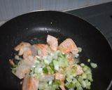 Foto langkah ke 4 dari resep Sup salmon super simple.