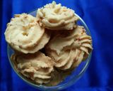Foto langkah ke 7 dari resep Kue sagu keju.