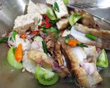 Foto langkah ke 2 dari resep Kotokan Ikan Pari Asap.