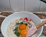 Foto del paso 3 de la receta: Budín semi integral de acelga y morrón rojo