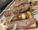 Une image de l'étape 4 de Brochettes de boeuf au fromage.
