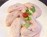 Hình bước làm 1 của món Cánh gà nướng hạt hồ tiêu(xuyên tiêu)