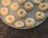 Foto langkah ke 6 dari resep Donut Klasik.