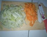 Foto langkah ke 1 dari resep Sayur labu siam dan wortel di balik mie goreng.