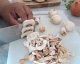 Foto langkah ke 1 dari resep Creamy Mushroom Soup.
