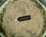 A picture of step 4 of Choco Fruity Creamy pizza.