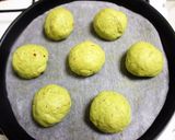 A picture of step 8 of Spinach Bread Rolls.